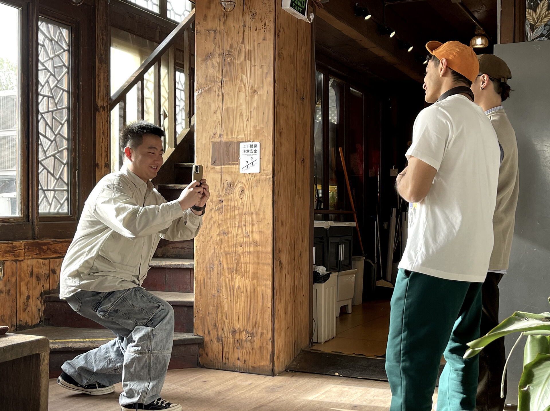 广告人干货库 平安银行信用卡发布创意广告牌《我叫贾没事》-广告人干货库