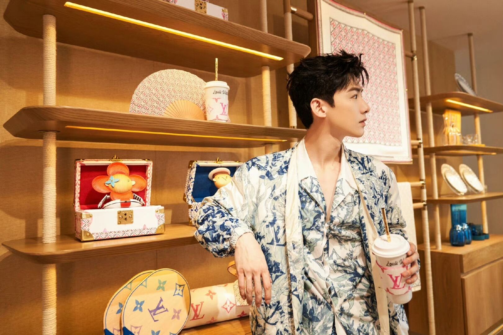白敬亭成为 LV 全新品牌大使-广告人干货库