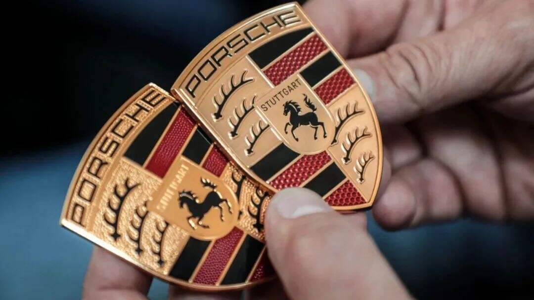 广告人干货库 保时捷换新LOGO!网友:变哪了?-广告人干货库