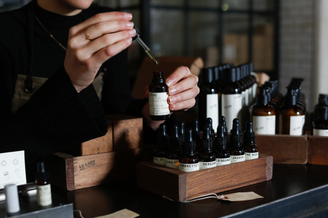 广告人干货库 7000字拆解:从不打广告的 Le Labo,如何成为雅诗兰黛旗下最赚钱的品牌之一?-广告人干货库
