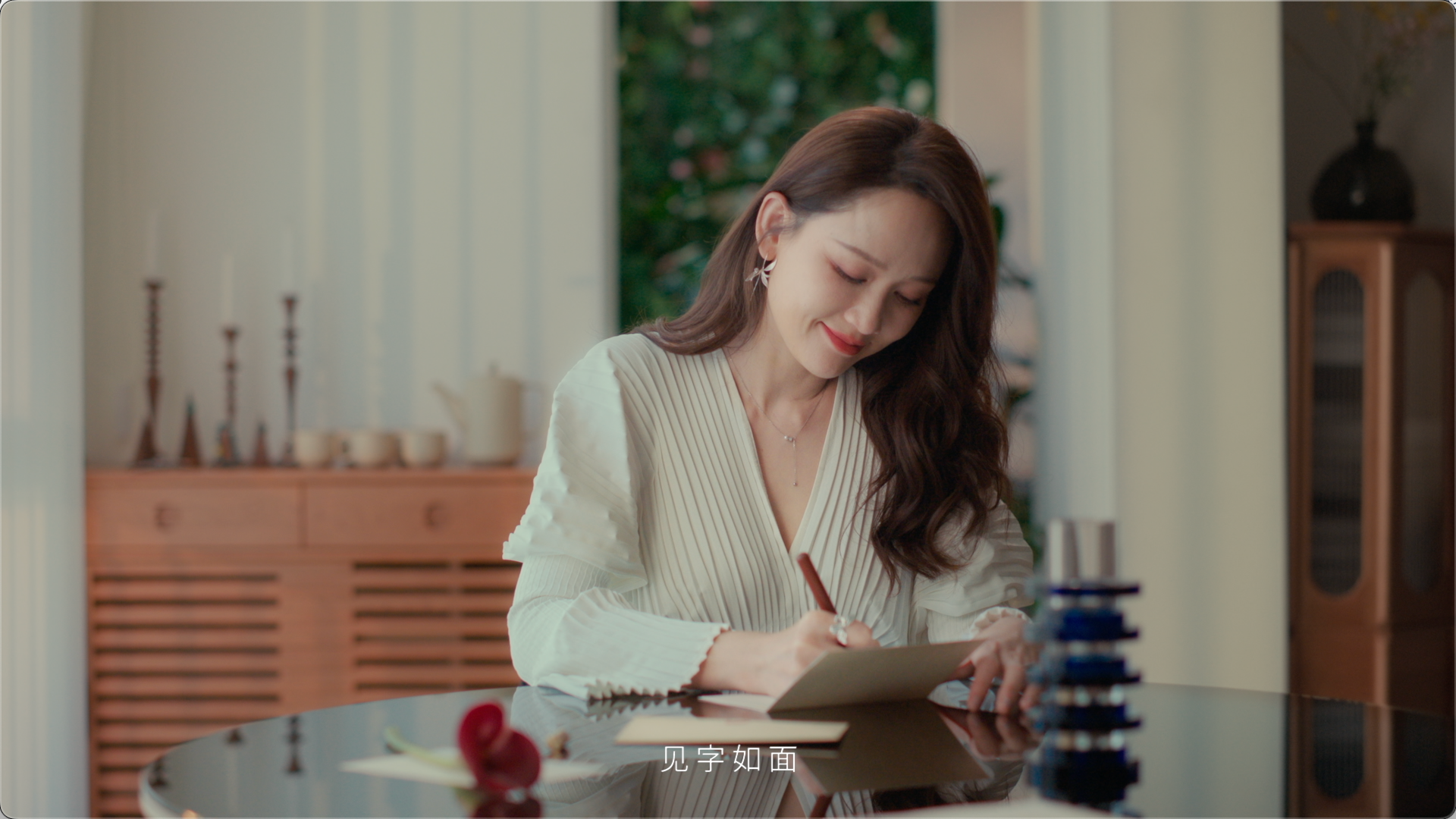 广告人干货库 中免日上618x陈乔恩:美丽触手可及-广告人干货库