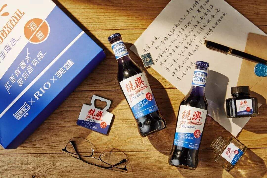 广告人干货库 让10000人喝墨水,“墨水鸡尾酒”幕后揭秘-广告人干货库