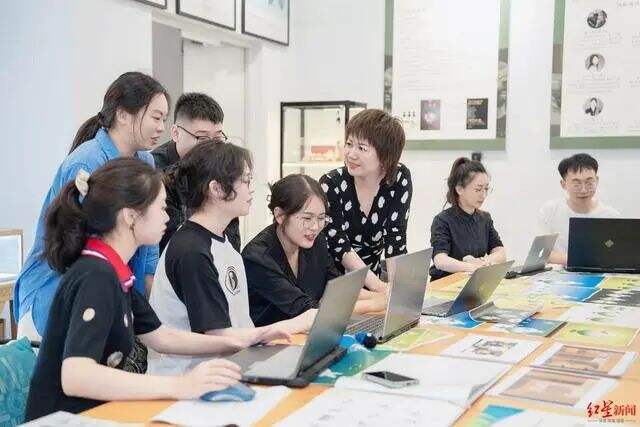 广告人干货库 2024成都世园会会徽公布,熊猫元素-广告人干货库