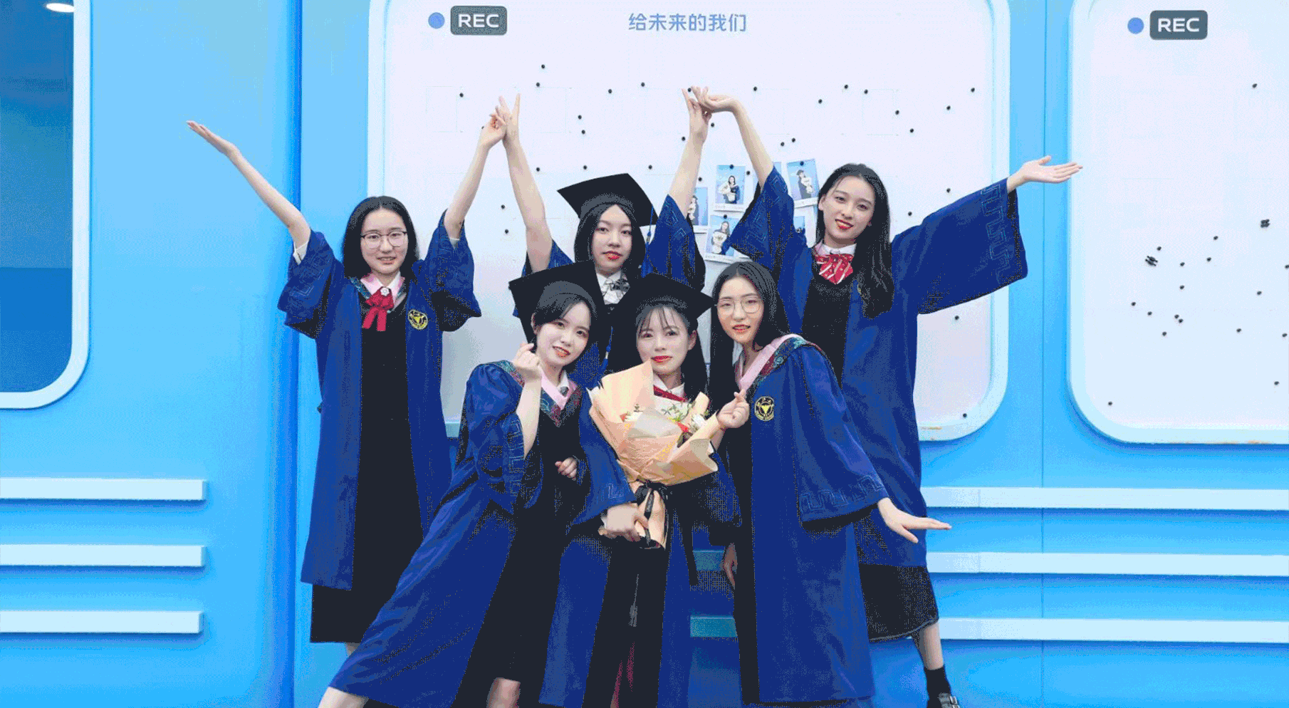 广告人干货库 vivo×浙江大学:用超大幅人像,打造一场毕业影像展-广告人干货库