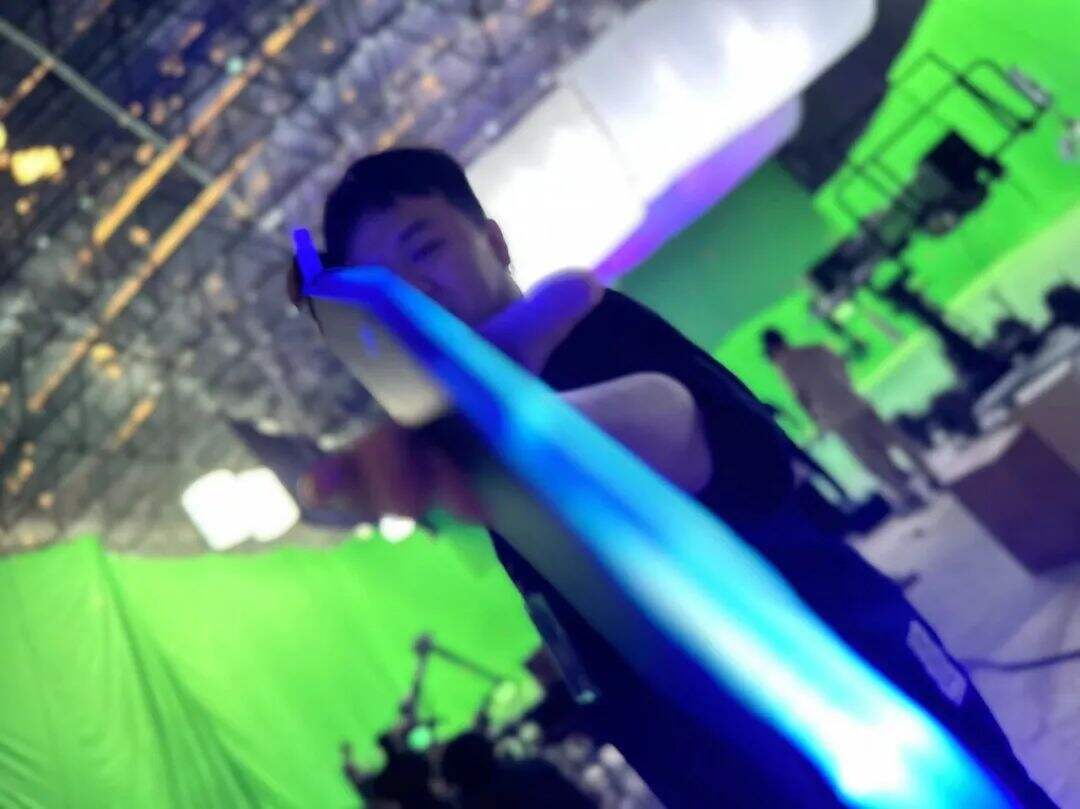 广告人干货库 公牛小電艙 X 張晉:不全能別拍賽博功夫CG大片 by 公牛 + W-广告人干货库