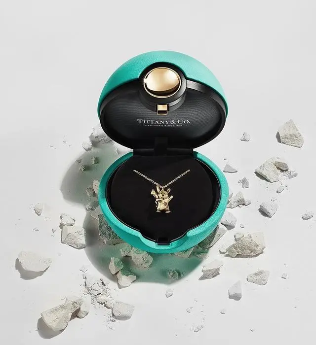 黄金镶钻皮卡丘,Tiffany x 宝可梦三方联名公布-广告人干货库