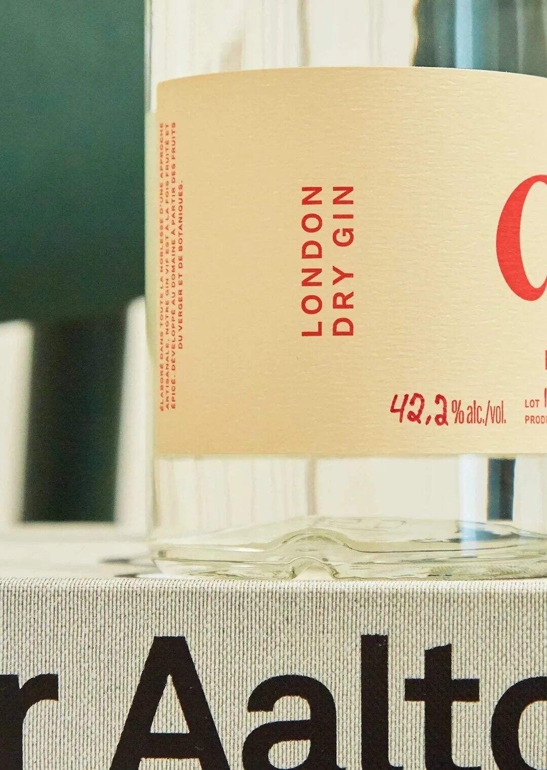 31款使用2024Pantone年度色彩「柔和桃」的包装设计-广告人干货库