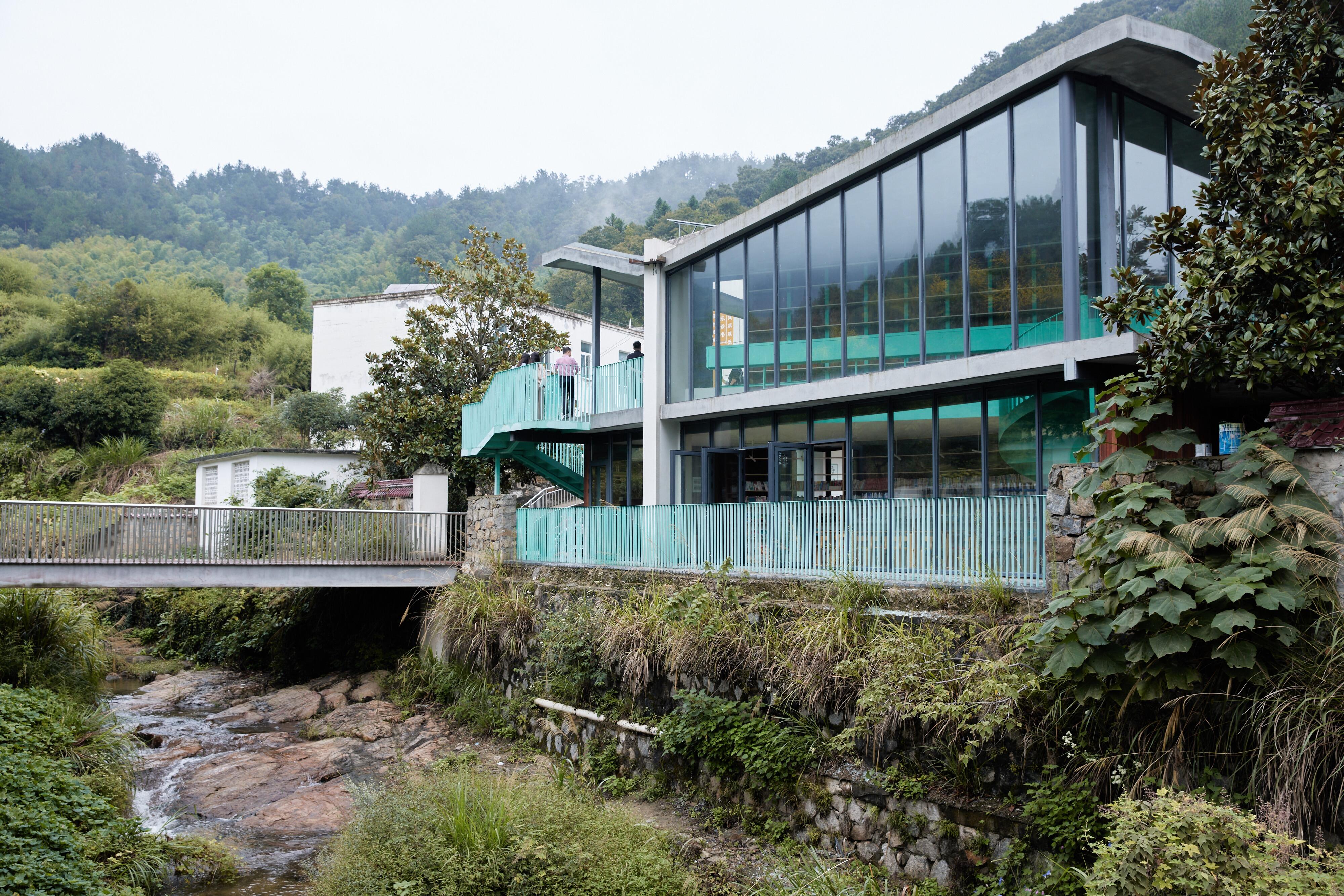 广告人干货库 银联诗歌POS机公益行动 | 发光的石头,照亮“大山里的诗歌节”-广告人干货库