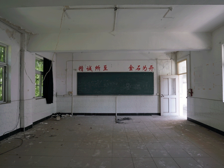 广告人干货库 Van Van没想到,我们和外星人合作了-广告人干货库