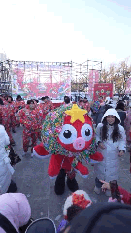 广告人干货库 聚划算:来尔滨,180花袄体育生带你赶大吉,开大席!-广告人干货库