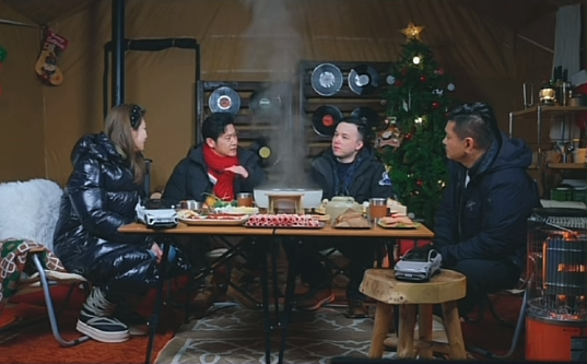广告人干货库 陆毅和飞凡在雪山开了家火锅店-广告人干货库