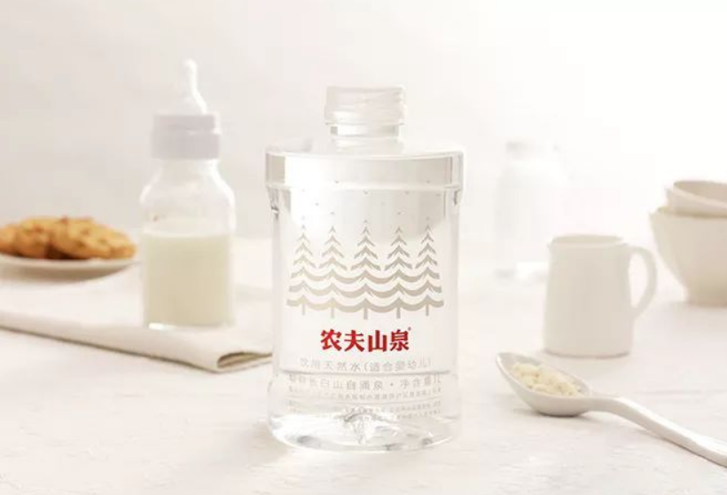 广告人干货库 2000年,农夫山泉怎样打赢那场 “世纪水战”-广告人干货库