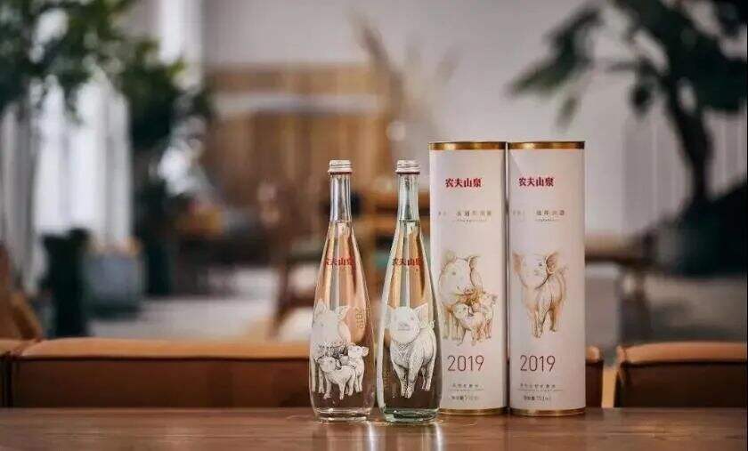 广告人干货库 2000年,农夫山泉怎样打赢那场 “世纪水战”-广告人干货库