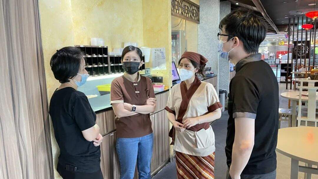 广告人干货库 华与华超级符号出海记:店小二新加坡药材烤鸭-广告人干货库