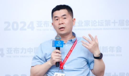 钉钉总裁吐槽百度搜出来 10 条都是广告-广告人干货库