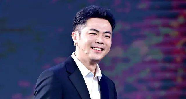霸王茶姬创始人张俊杰“入职”海底捞-广告人干货库