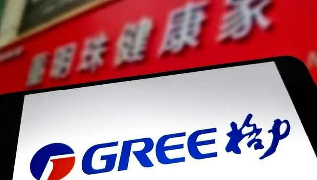 广告人干货库 雷军向左,董明珠向右,企业家的IP边界到底在哪里?-广告人干货库