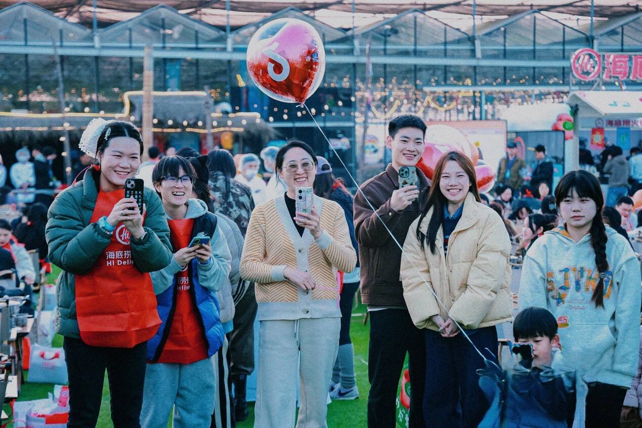 广告人干货库 海底捞31周年,发起「打捞春天」火锅音乐节-广告人干货库