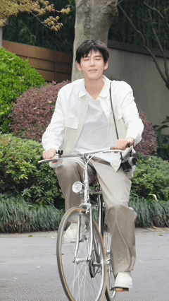 广告人干货库 三生花×王安宇:用「晚安语」绽放发丝生命力-广告人干货库