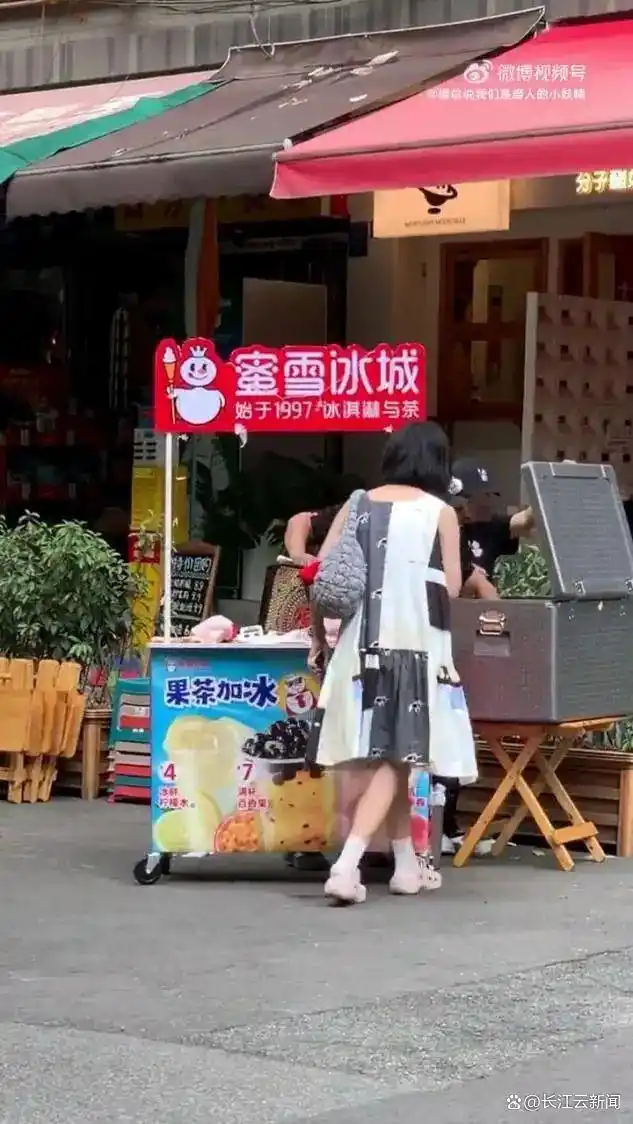热搜!蜜雪冰城遭倒卖,最新回应-广告人干货库