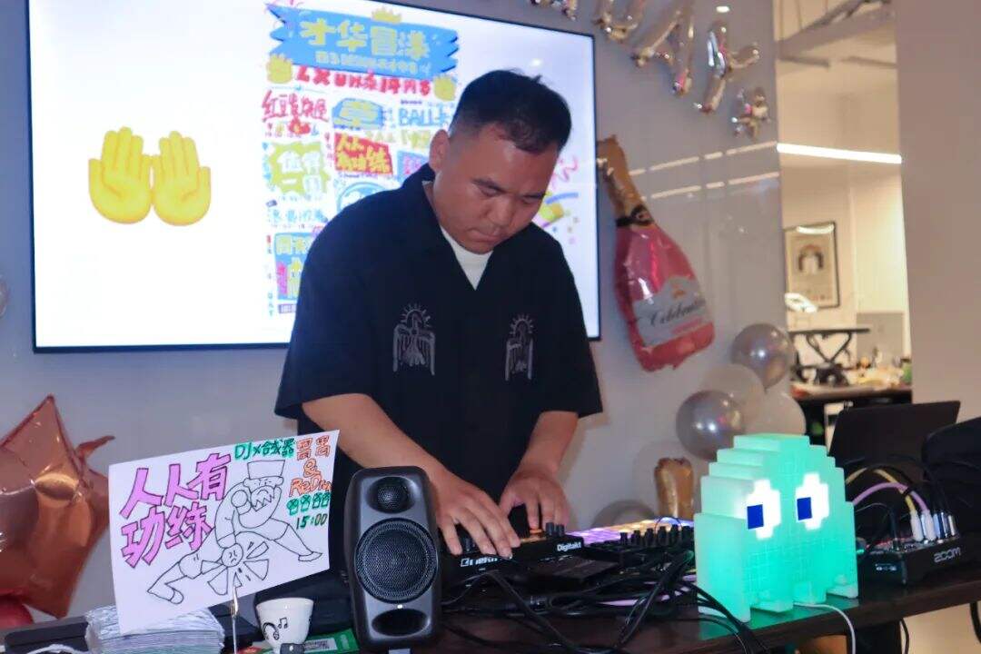 广告人干货库 LxU以乘成立全新设计工作室 —— 西3 DESIGN-广告人干货库