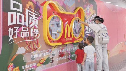 广告人干货库 天猫618:为让「好品质」落地,我们做了批「真能品」的猫头装置-广告人干货库