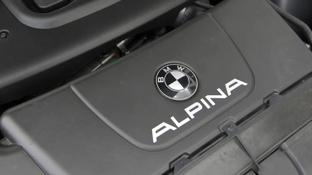 扁平化的宝马 Alpina 新Logo更显宝马风范!-广告人干货库