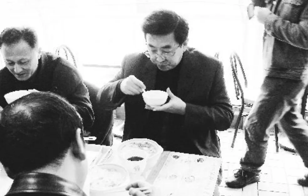 老乡鸡的品牌公关,西贝贾老板学不会-广告人干货库