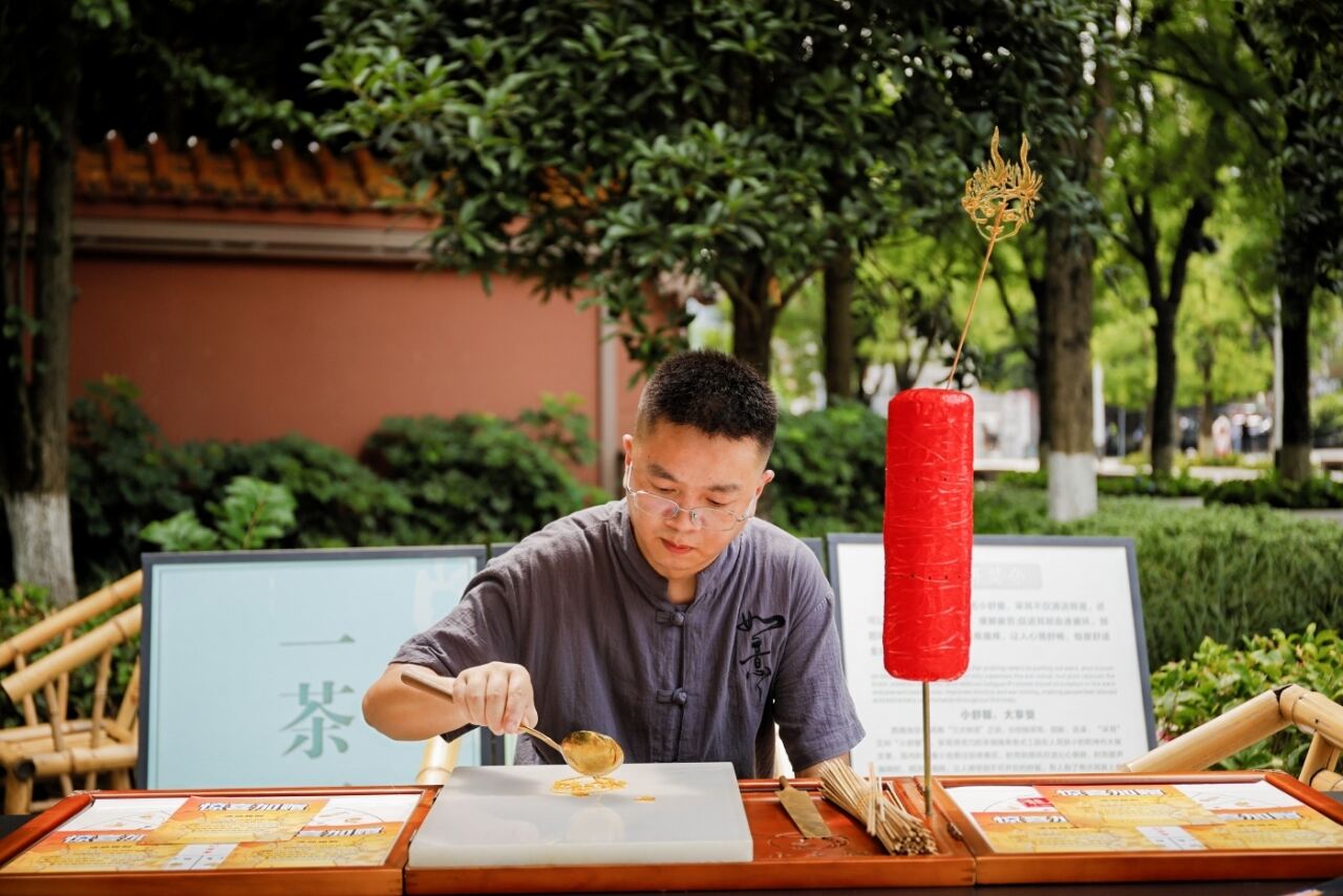 广告人干货库 这次,金融圈的风吹到了ETF定投-广告人干货库