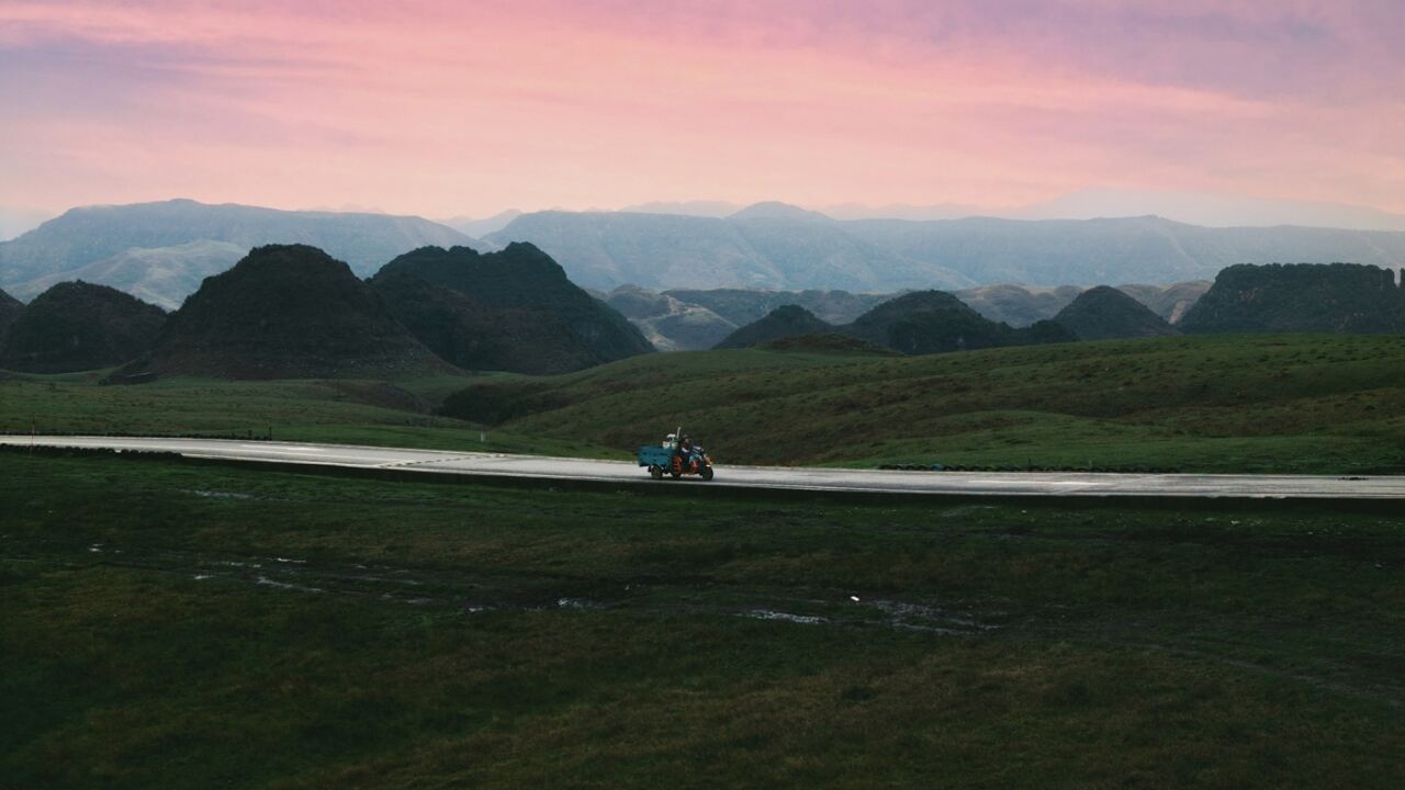 广告人干货库 京东:2000米高原上,一件“天大的小事”-广告人干货库