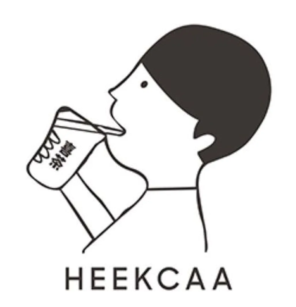 喜茶LOGO变小写？更有活人感。网友：“改LOGO比我换头像还勤。”-广告人干货库