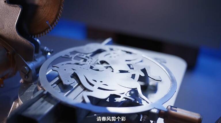 广告人干货库 安慕希×宇树科技CP再合体,上演魔改版《好运来》-广告人干货库