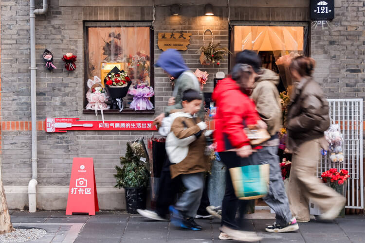 广告人干货库 石头科技:马年不马马马马马了,先跨了再说!-广告人干货库