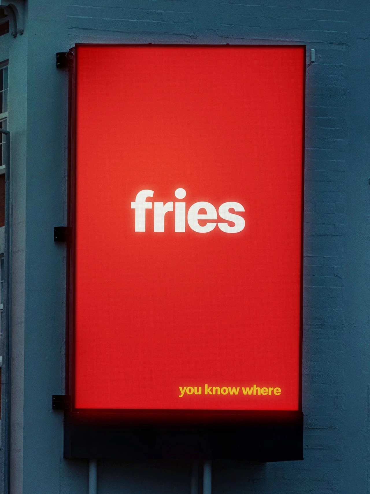 麦当劳又把LOGO整没了！-广告人干货库