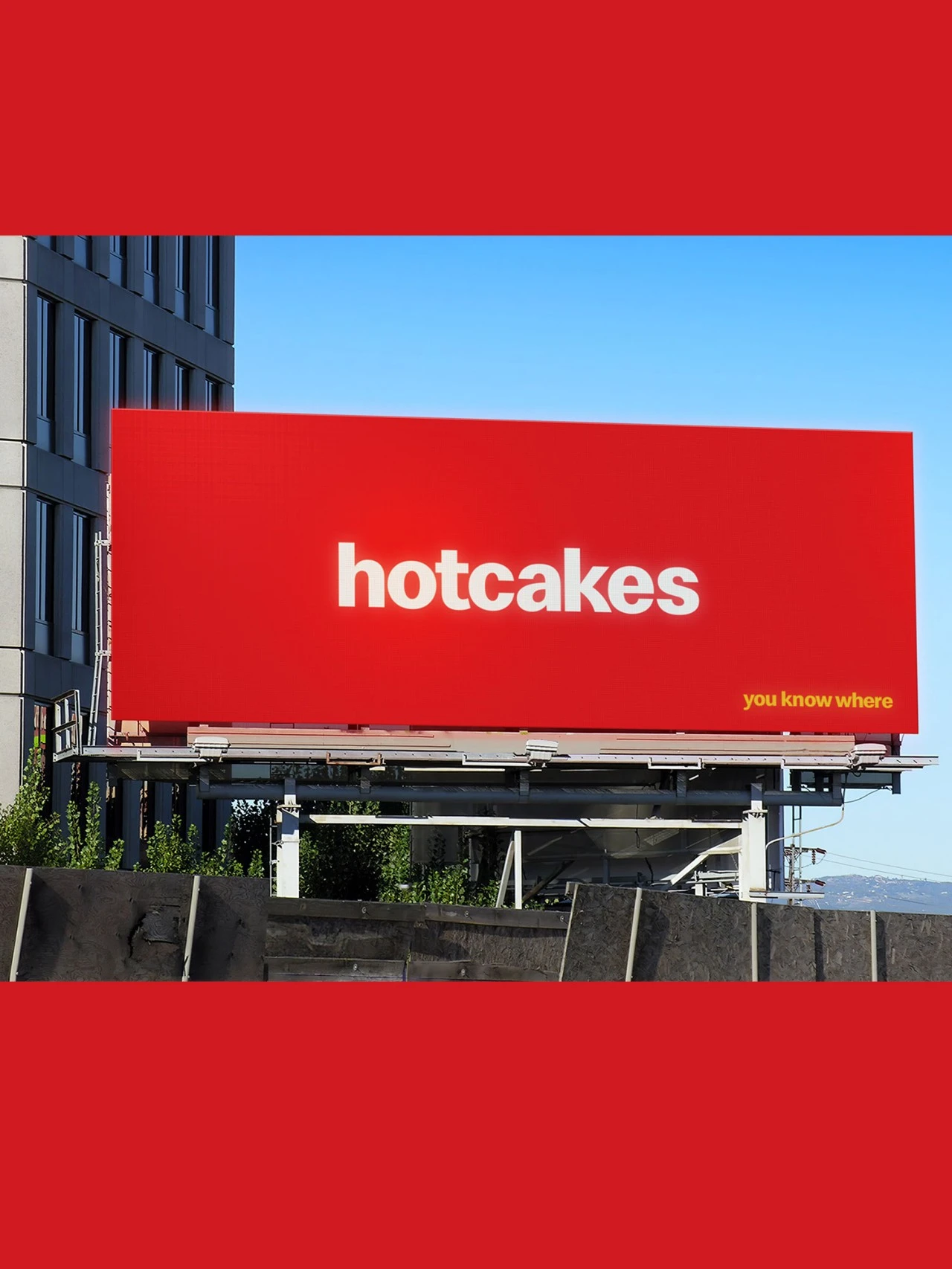 麦当劳又把LOGO整没了！-广告人干货库