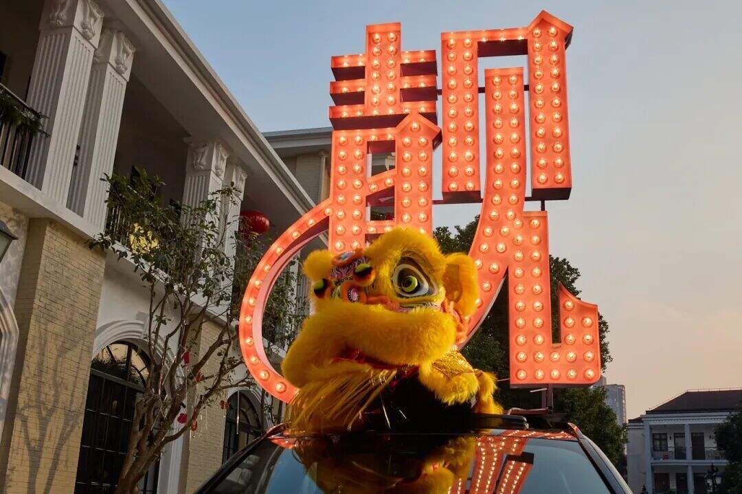 广告人干货库 宝马车顶,成2026最强许愿“宝地”-广告人干货库