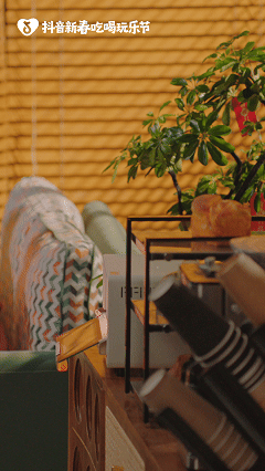 抖音新春吃喝玩乐节：一场大雨，竟把我淋成好运顶流-广告人干货库