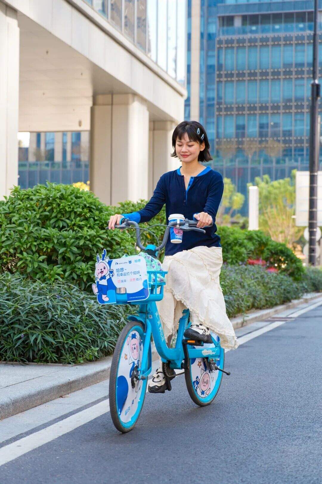 广告人干货库 哈啰 X 瑞幸:迈出通勤路变消费场的第一步-广告人干货库