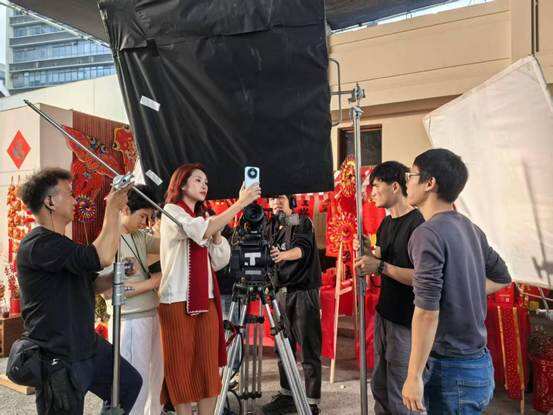 广告人干货库 华为2026新春力作:马年有为,马上开挂-广告人干货库