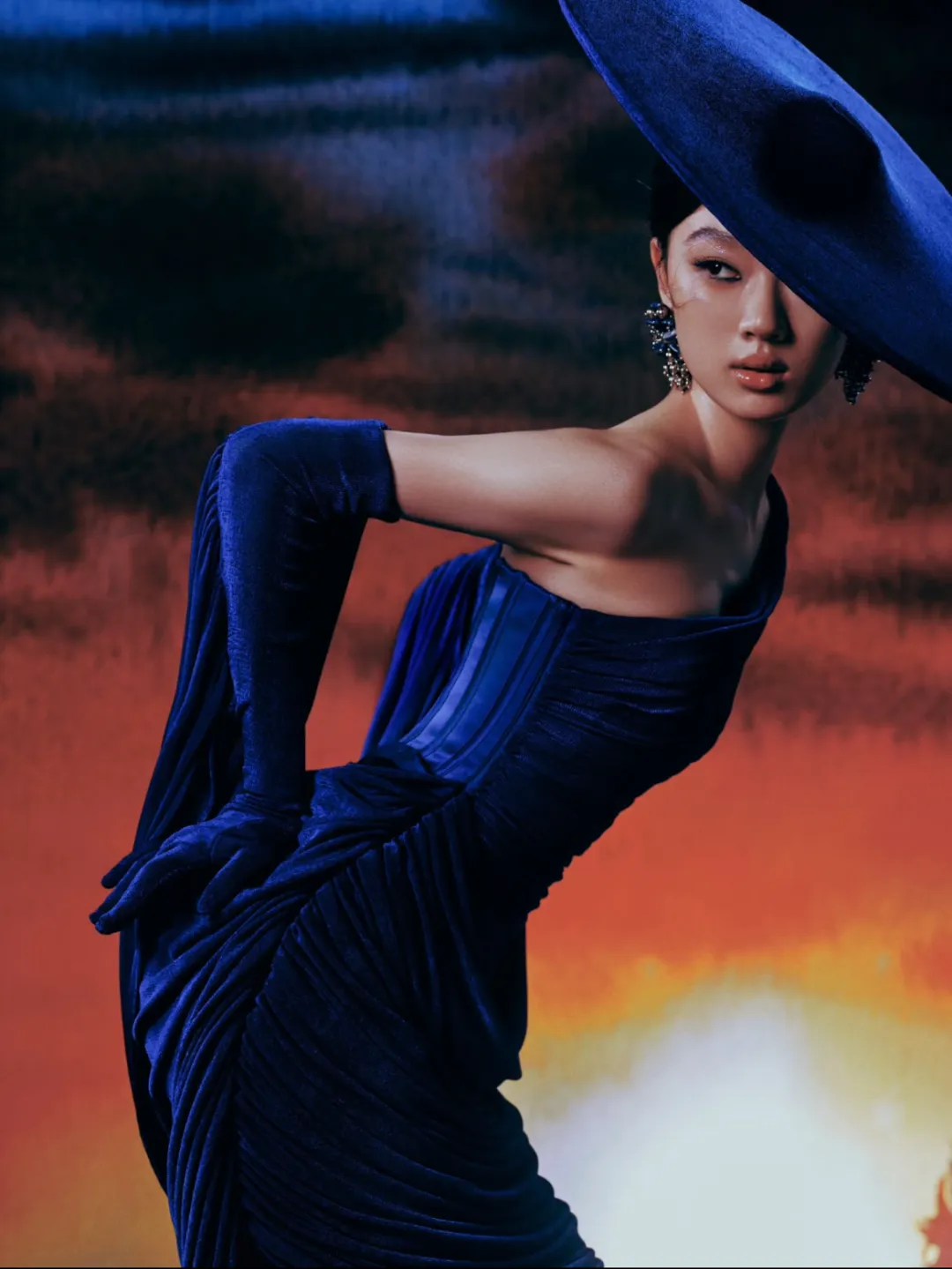 单依纯杀疯了！首个拿下维密代言的00后，“一月一奢” 直接封神。-广告人干货库