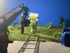 奈雪《瘦瘦小绿瓶》如何一次拿下？｜片场挑战全记录-广告人干货库