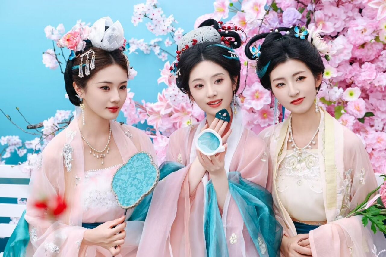 花西子耍花朝：一个东方品牌的文化理想-广告人干货库