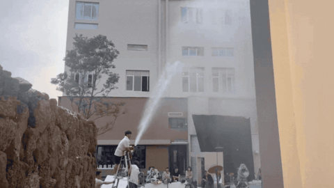 美团订酒店，住着玩电竞！-广告人干货库