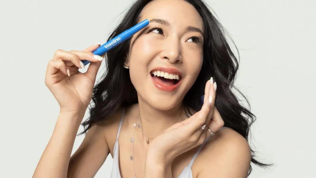 不是广告，是产品：凡士林借鉴用户灵感重构品牌产品逻辑-广告人干货库