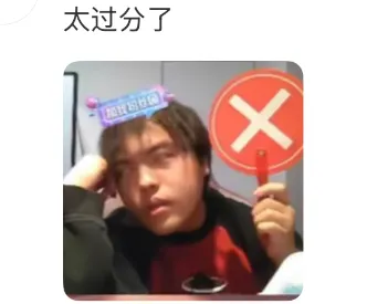 麦当劳限定包涉嫌抄袭？设计师发声维权，网友：跟我家床单很像-广告人干货库