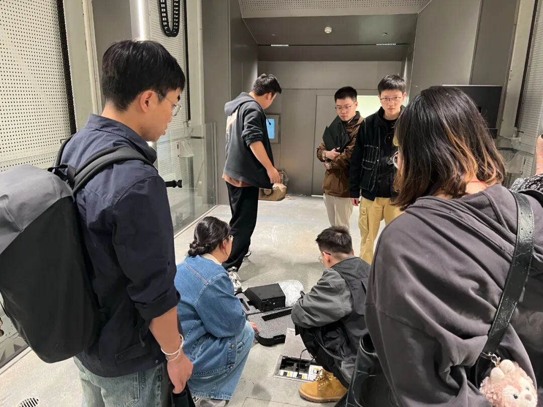 我们为《双城之战2》火上又浇了点热油-广告人干货库