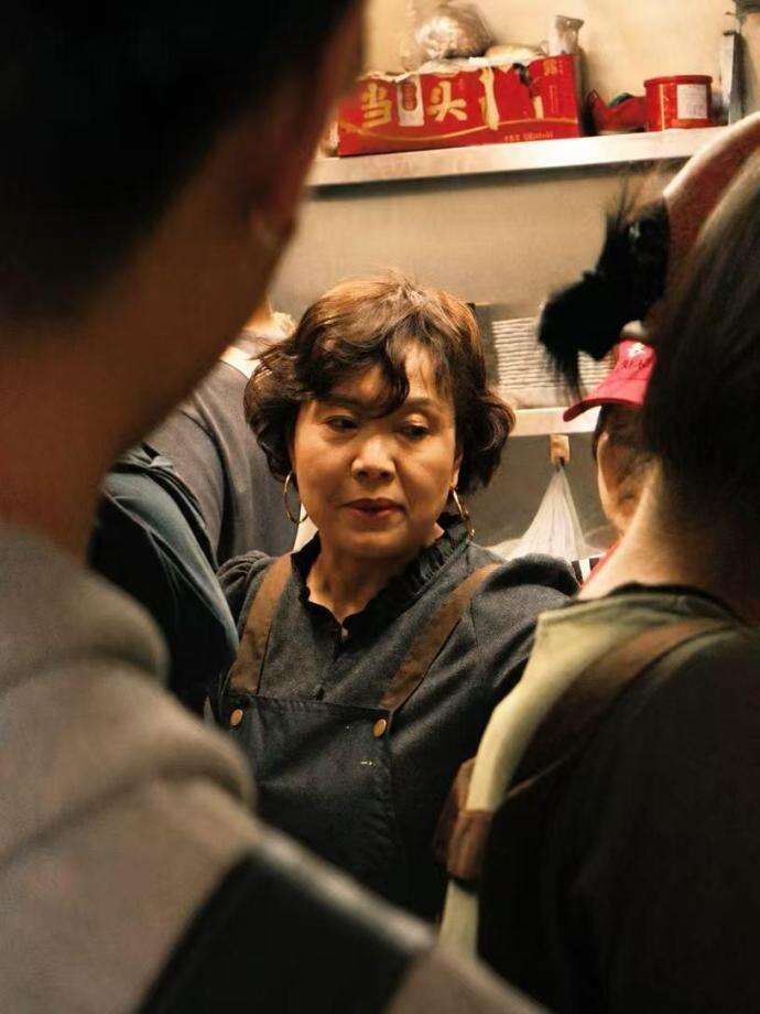 抖音生服：有些店，一进去就会想到自己的妈妈-广告人干货库