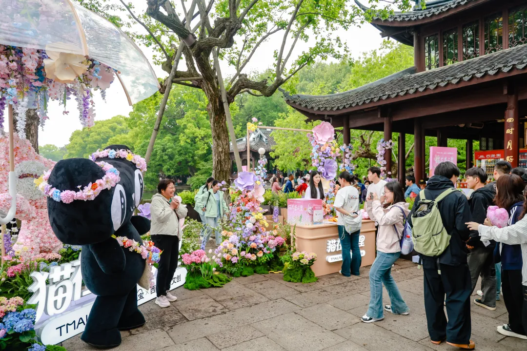 天猫×西湖景区文创：趁花还没谢，再和春天碰个面-广告人干货库