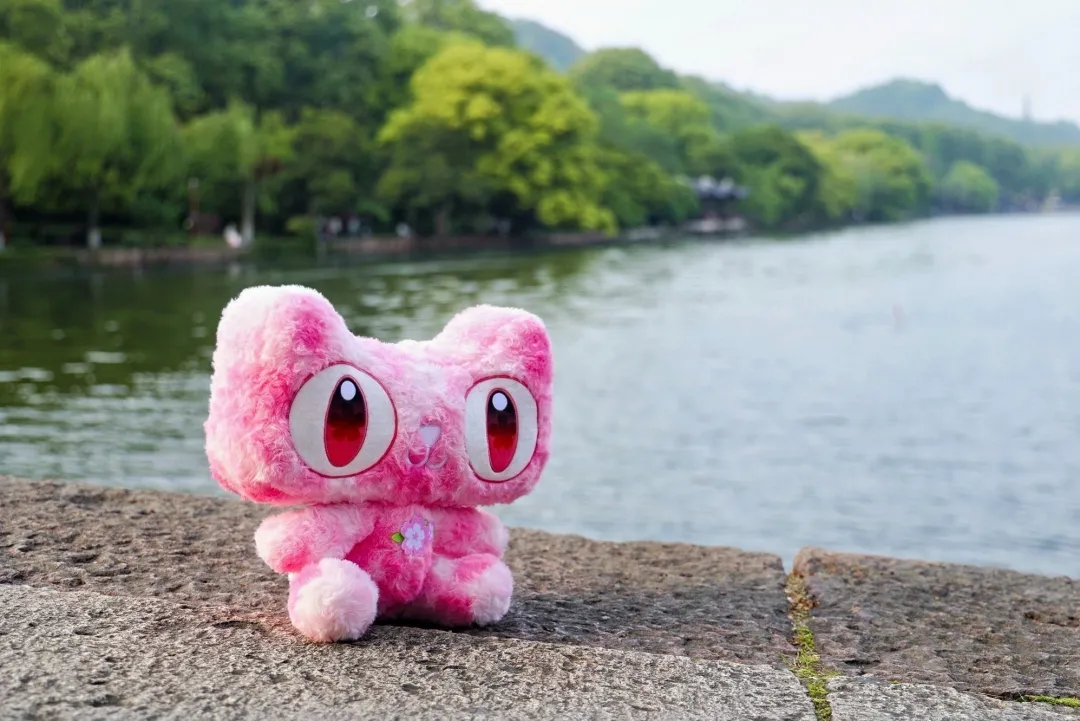 天猫×西湖景区文创：趁花还没谢，再和春天碰个面-广告人干货库