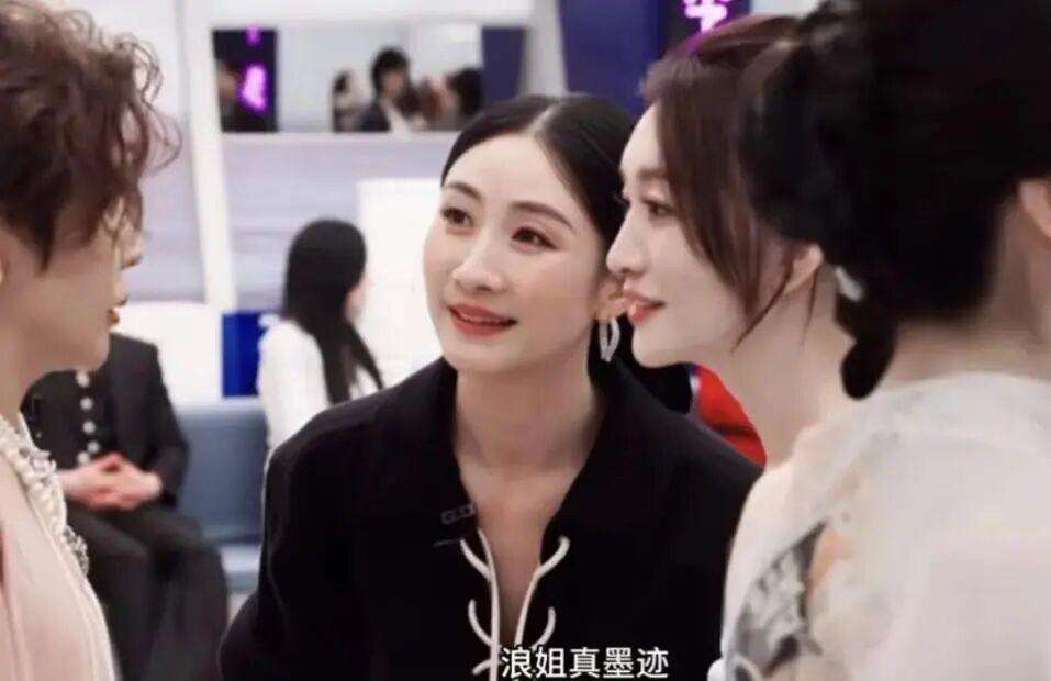 伊利×王濛：“提两箱奶”全网乱飞后，伊利终于亲自下场了-广告人干货库